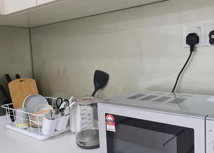 Paradigm Residence 3 Bedrooms Above Paradigm Mall For 8 Pax By Gdragon Homestay
