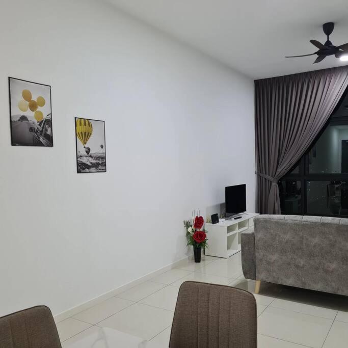 Paradigm 3 Bedrooms Above Paradigm Mall For 8 Pax By Gdragon