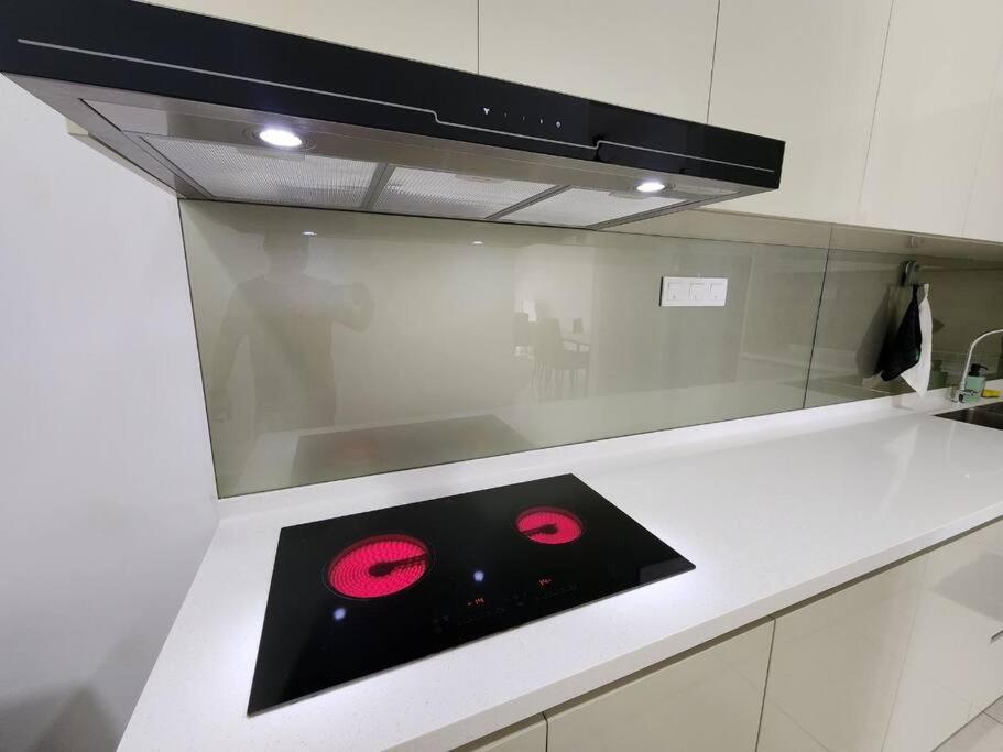 Apartment Paradigm 3 Bedrooms Above Paradigm Mall For 8 Pax By Gdragon Johor Bahru