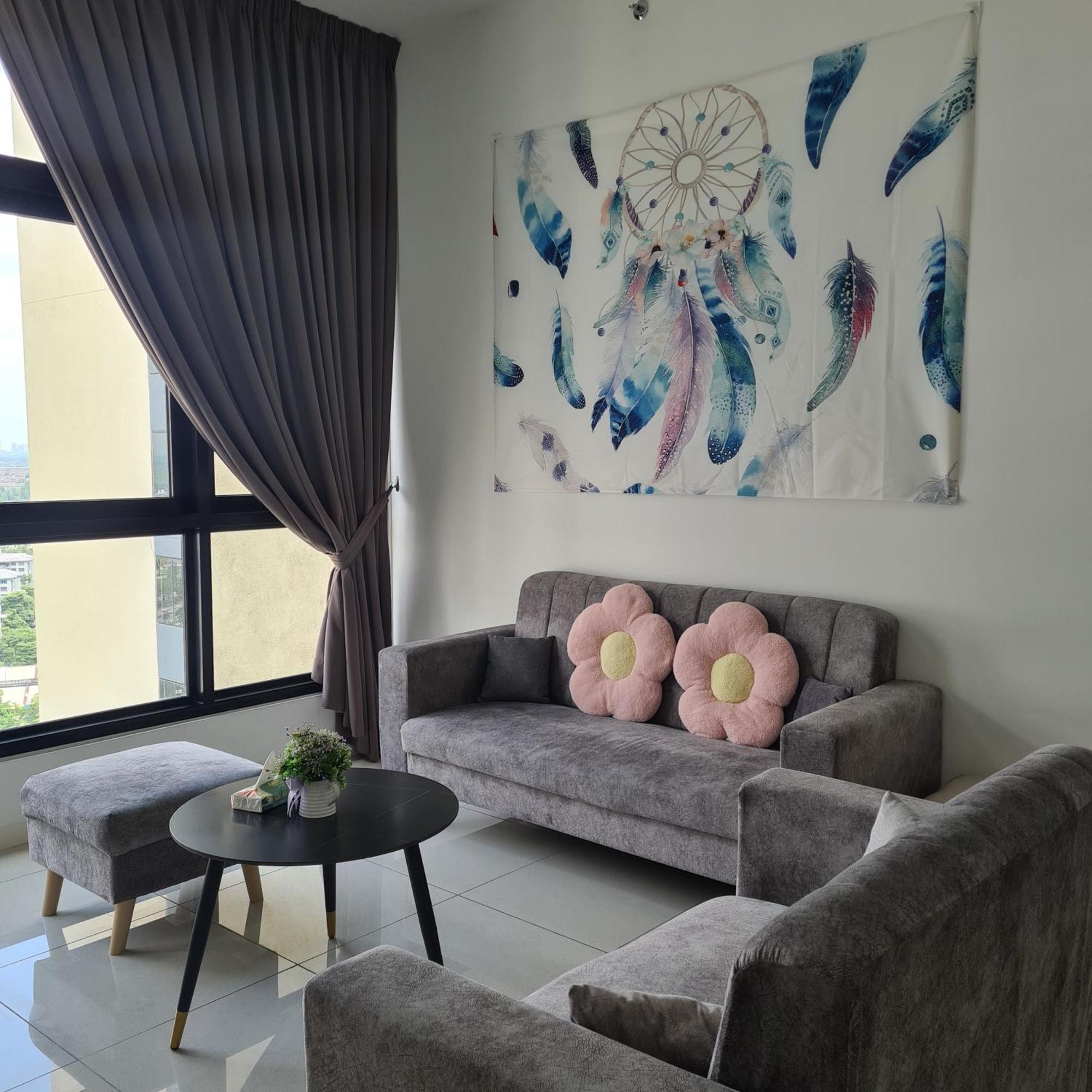 Paradigm 3 Bedrooms Above Paradigm Mall For 8 Pax By Gdragon Apartment Johor Bahru