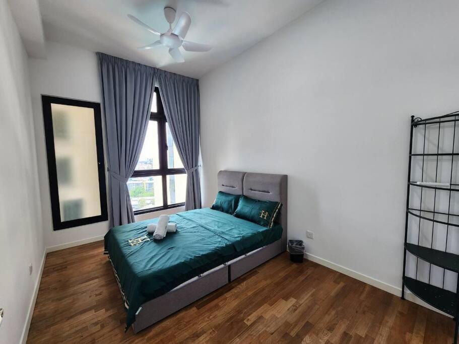 Paradigm 3 Bedrooms Above Paradigm Mall For 8 Pax By Gdragon *
